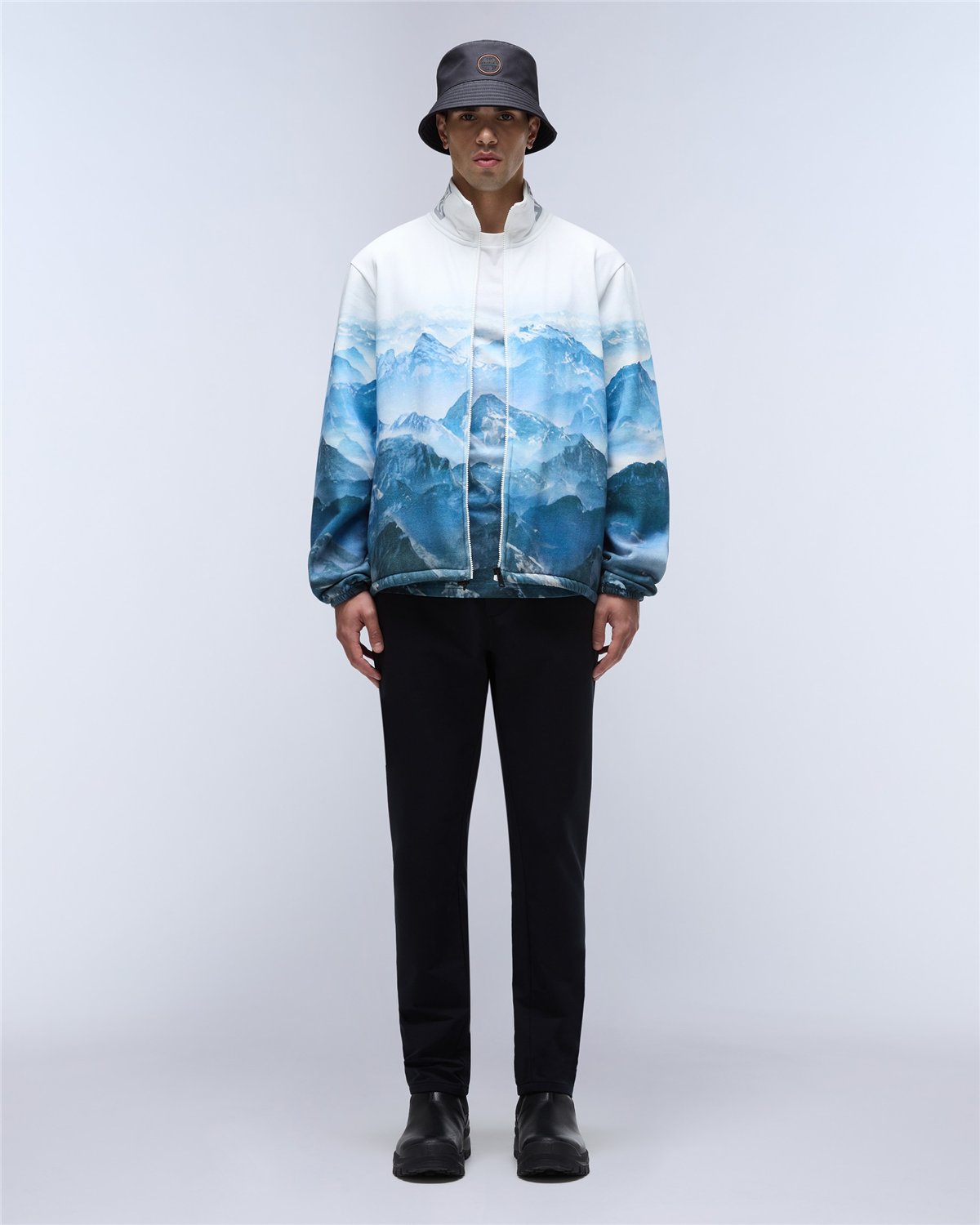 Dunnern Full-Zip Sweatshirt