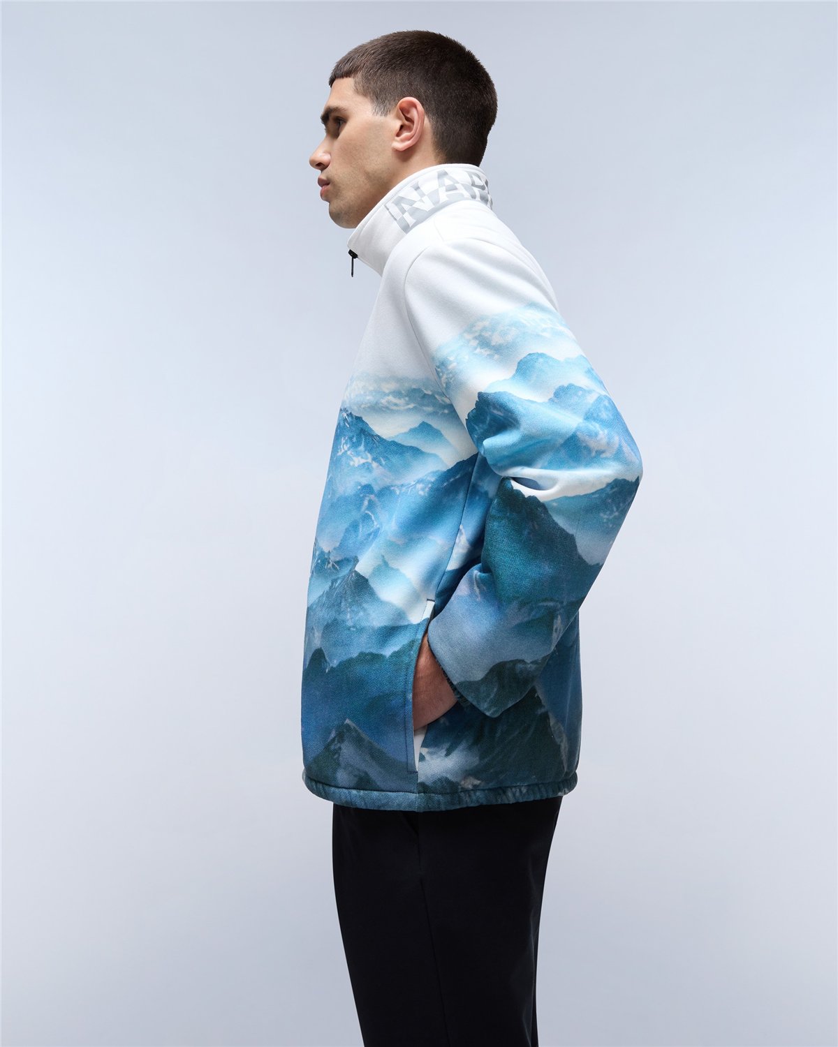 Dunnern Full-Zip Sweatshirt