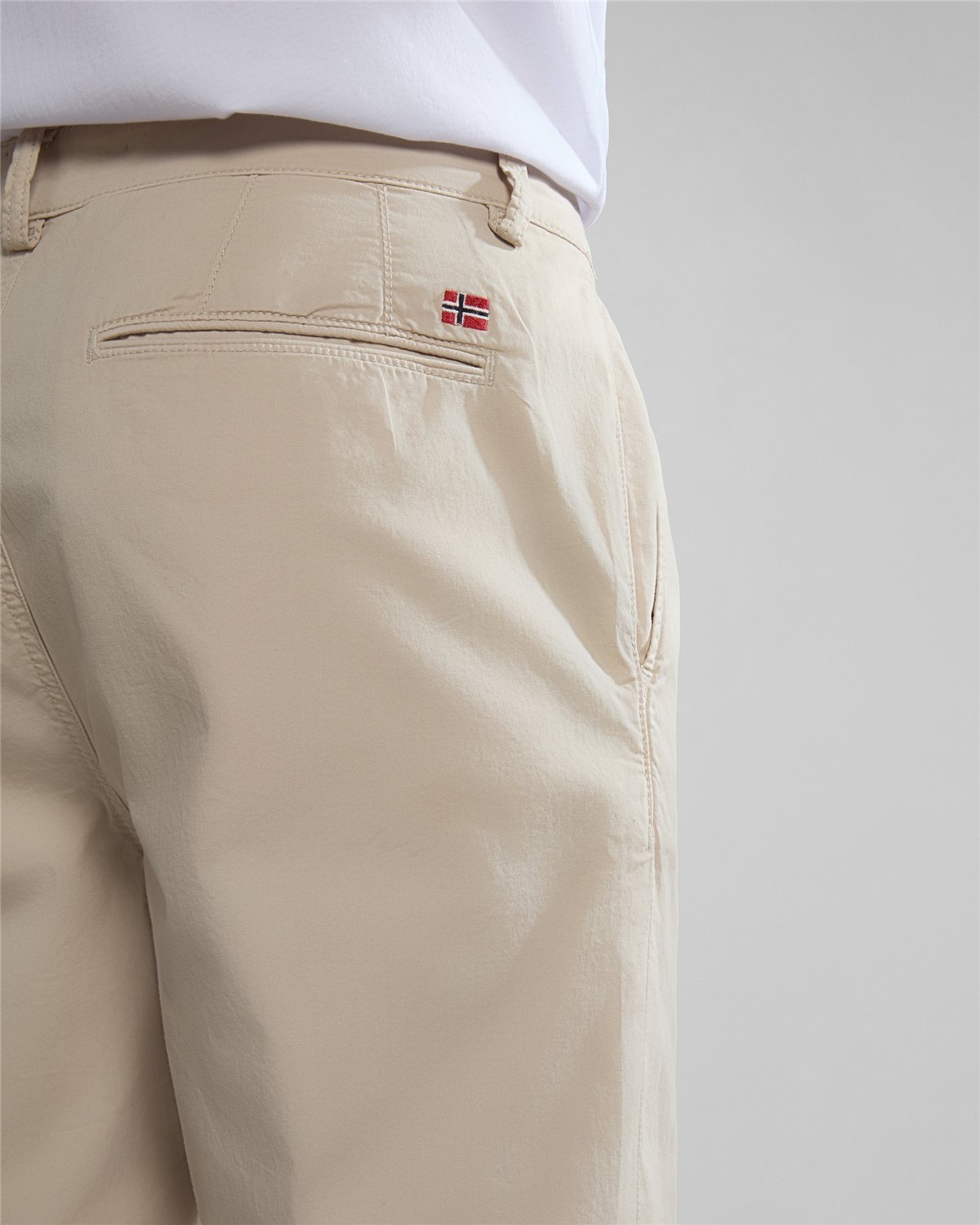 Puyo Lightweight Chino Trousers