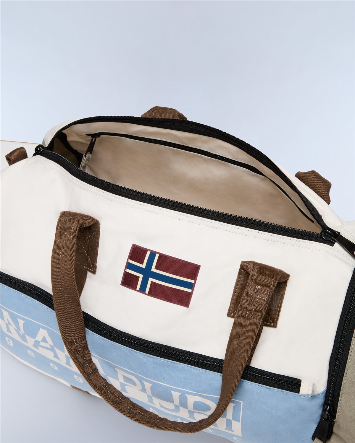 Equator Duffle Bag - 61.44 L