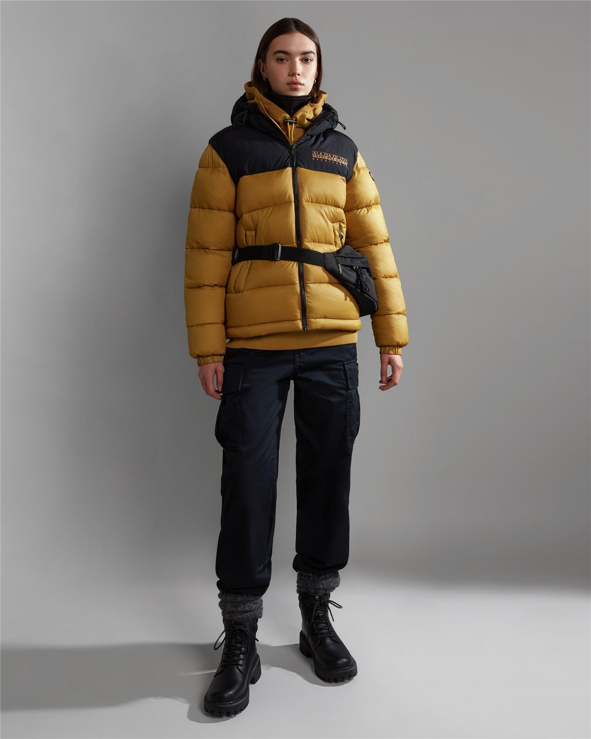 Hornelen Short Jacket