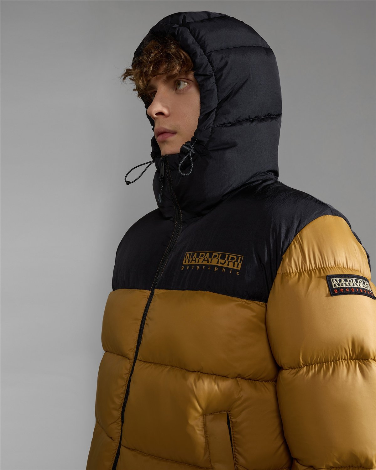 Hornelen Short Jacket