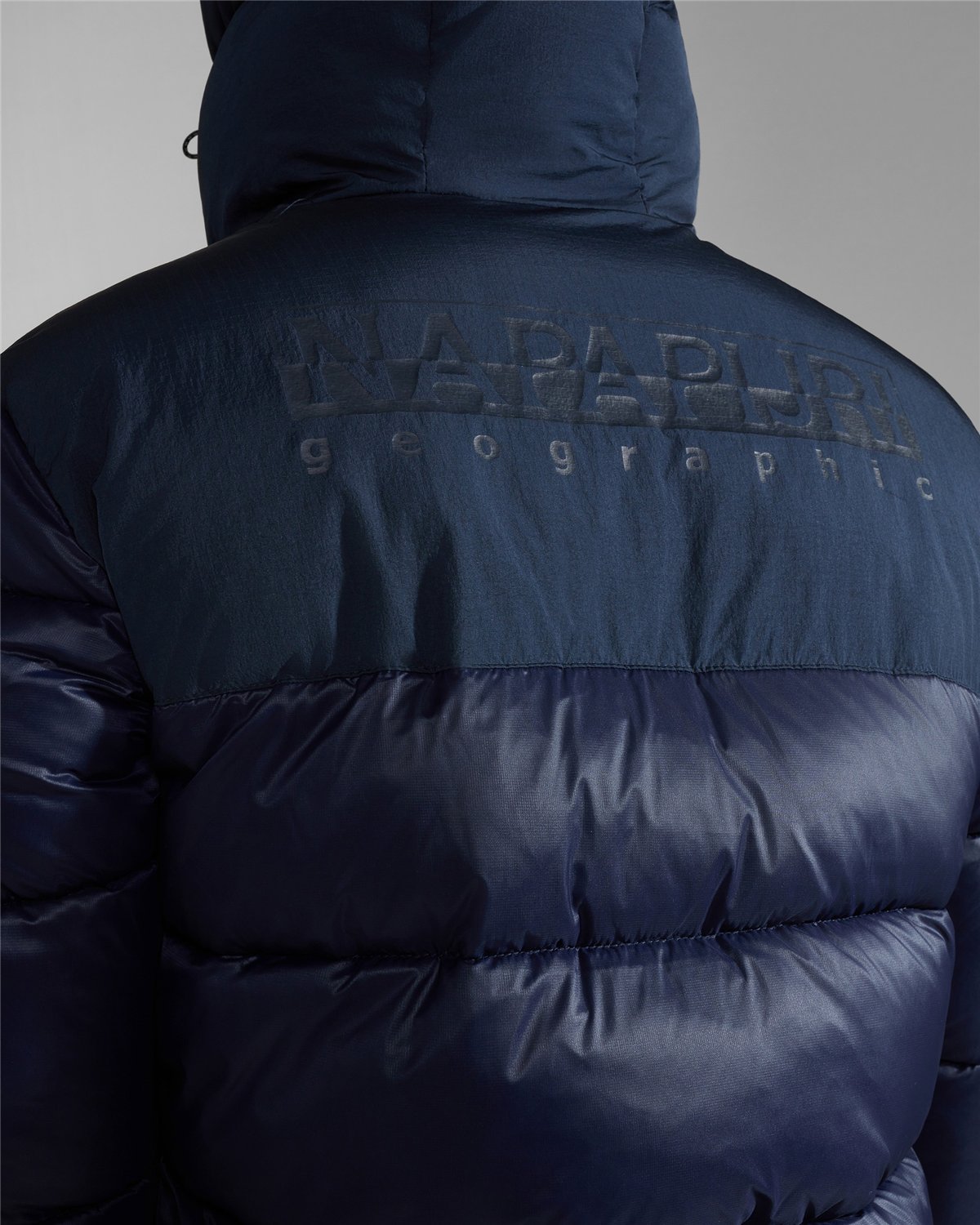 Hornelen Short Jacket