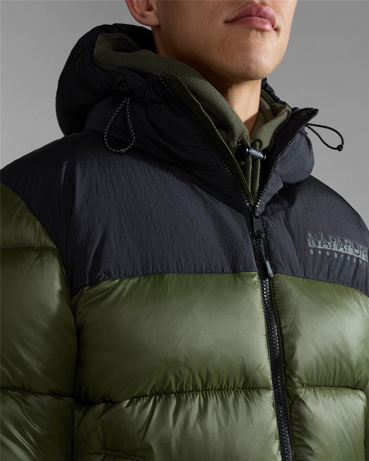 Hornelen Short Jacket