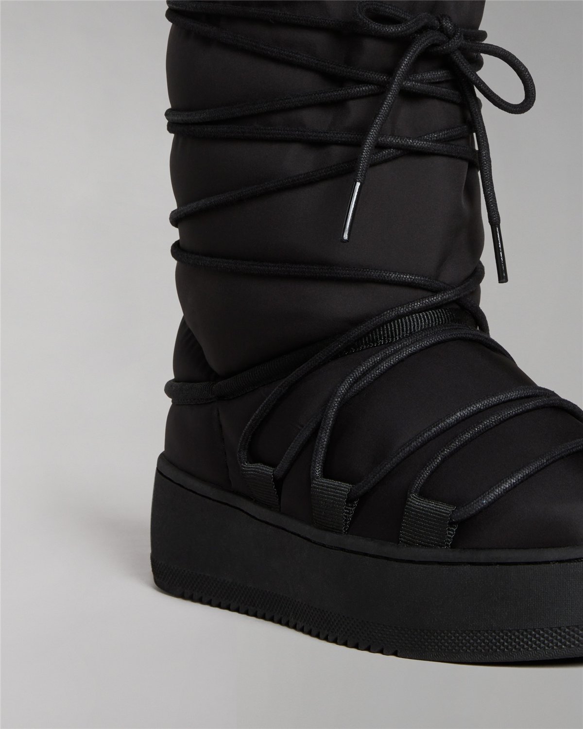 River High Snow Boots