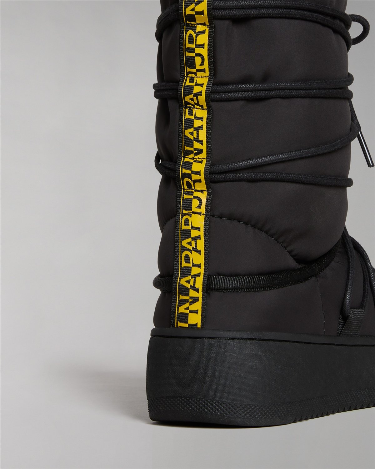 River High Snow Boots